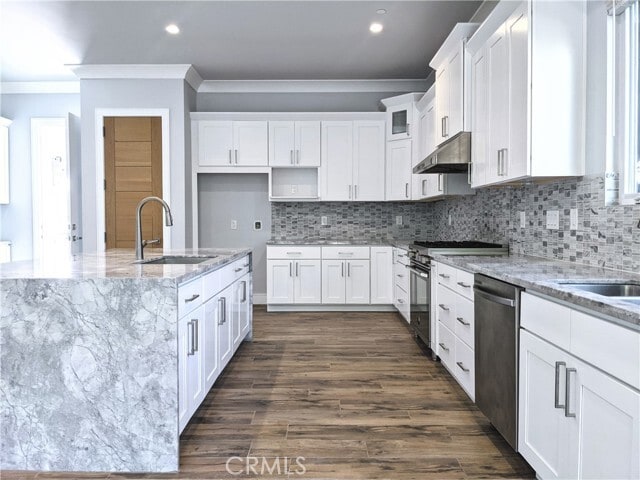 Building Photo - 5201 Tasman Dr