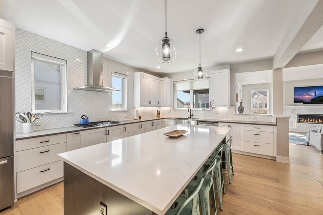 Building Photo - 702 Delechant Dr