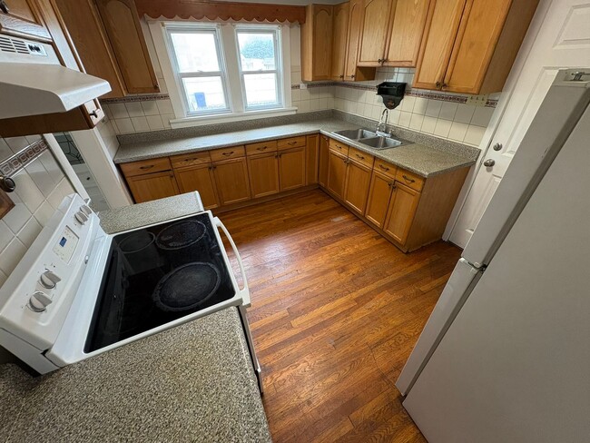 Building Photo - 3441 W 95th St