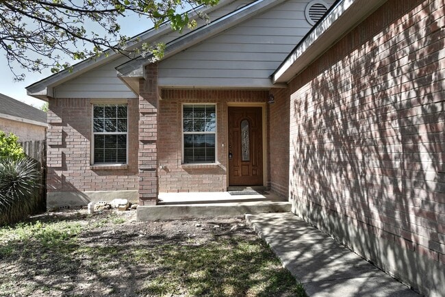 Building Photo - GREAT LOCATION: 1604 & SHAENFIELD | 3 BEDS | 2 BATHS | MOVE IN READY