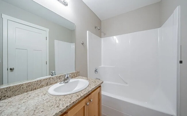 Foto del edificio - Meadowcreek Townhomes