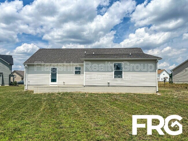 Building Photo - 102 Michael Thomas Pl