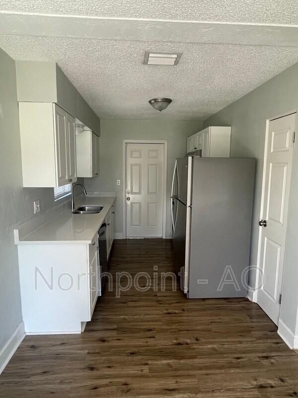 Foto del edificio - 845 18th Ave S