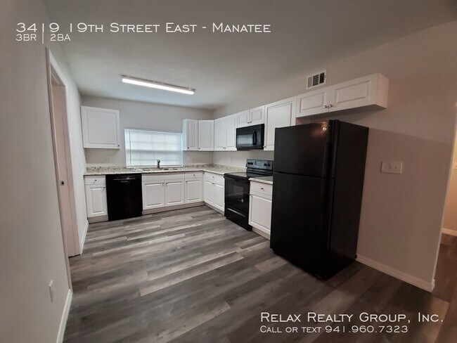 Building Photo - 3419 19th St E