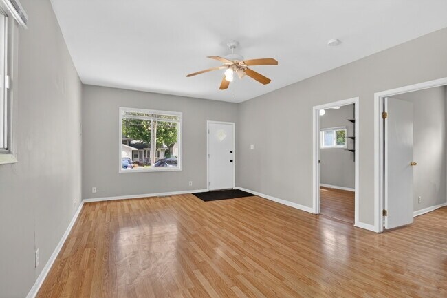 Building Photo - 241 S Highland Dr