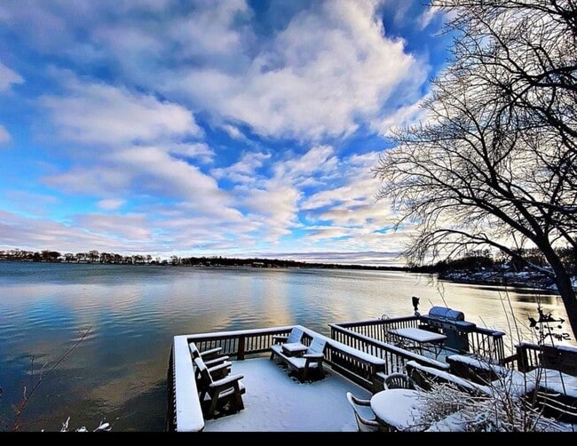 Foto del edificio - Lake House