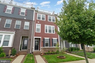 Building Photo - 1579 Sandpiper Bay Lp