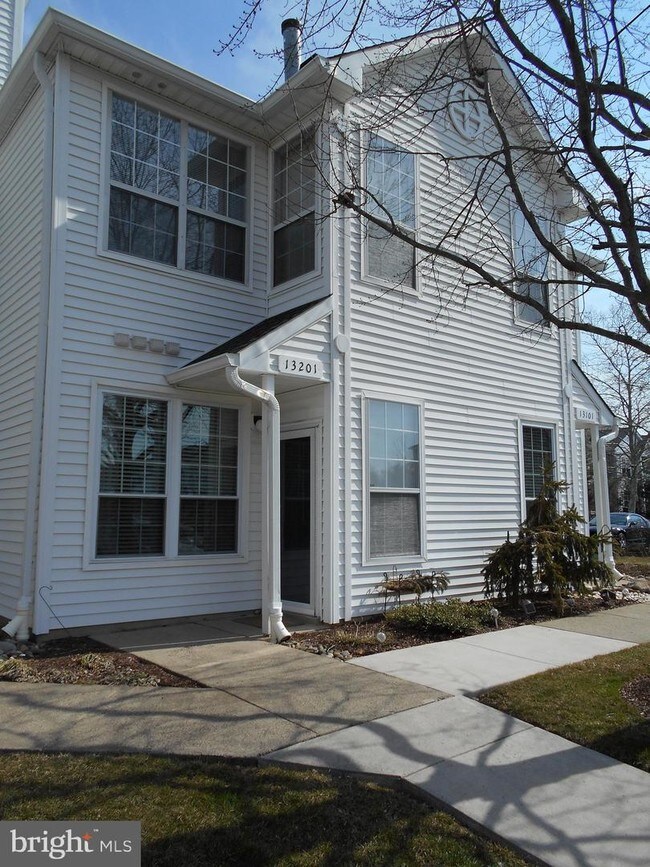 Building Photo - 13201 Cornerstone Dr