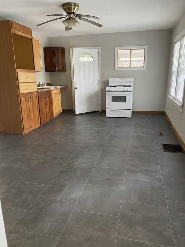 Foto principal - 616 N Greenview Ave