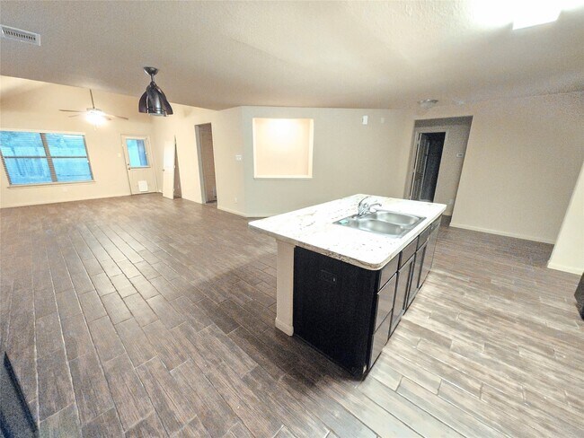 Foto del edificio - 2026 Naplechase Crest Dr