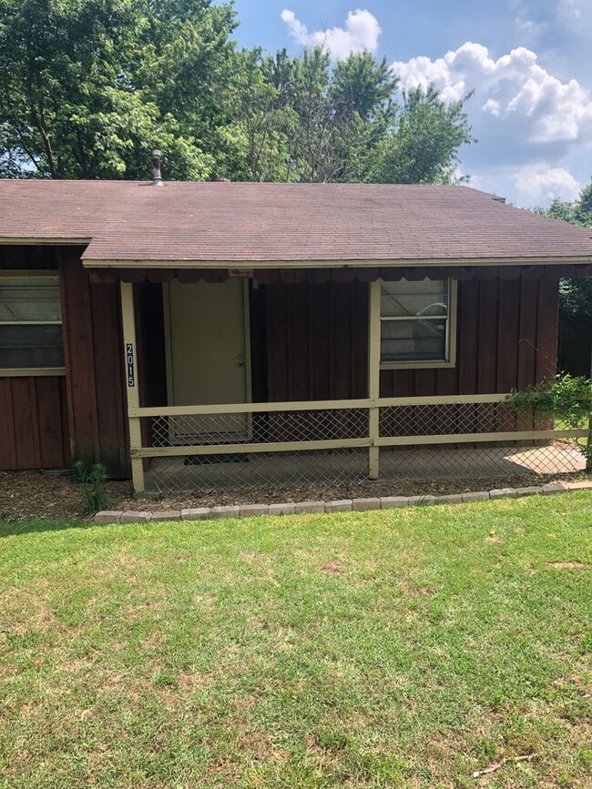 Photo - 2015-2017 W Lawson St Apartment