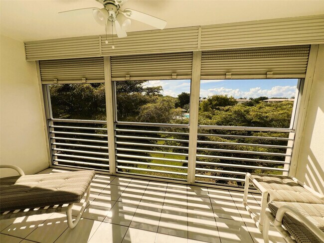 Building Photo - 1605 Abaco Dr