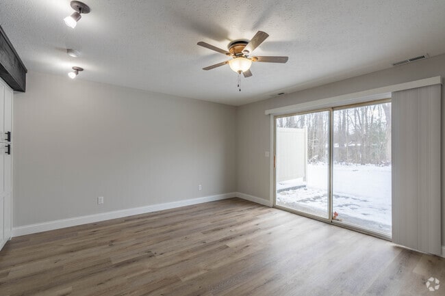 2BR, 1BA - 900SF - Living Area - TERRA - Hiram