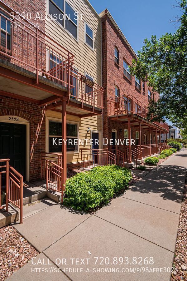 Building Photo - Gorgeous 3 Bed 2.5 Bath Condo in Olde Town...