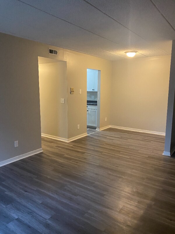Photo - 2905 Queen City Ave Apartment