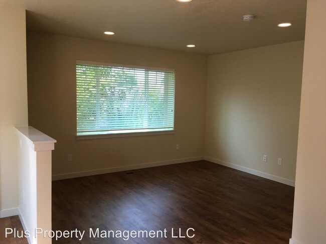 Building Photo - 824 Northeast Copperleaf Loop