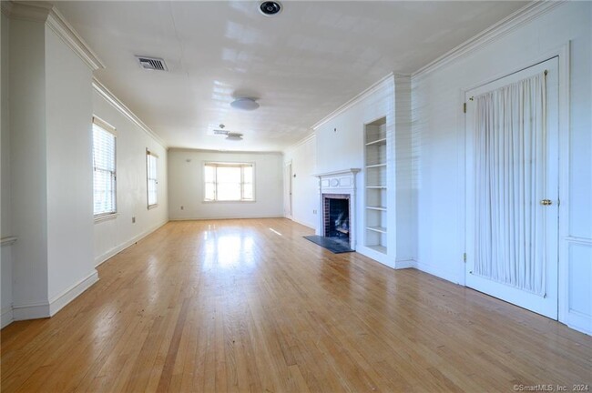 Building Photo - 209 Dunn Ave
