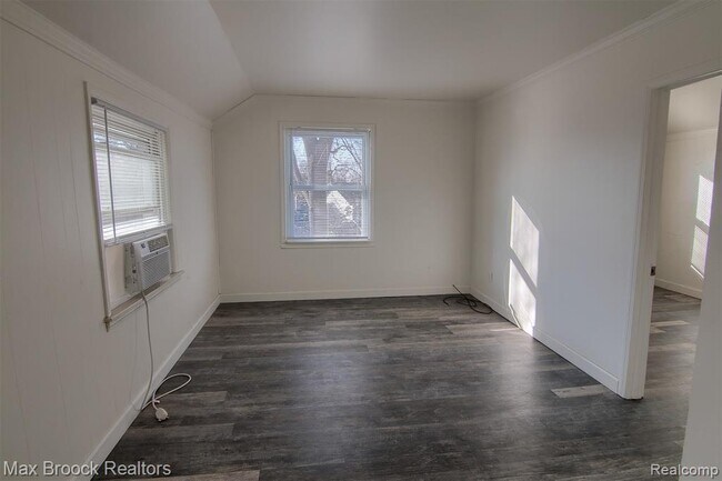 Building Photo - 4191 Farner Ave