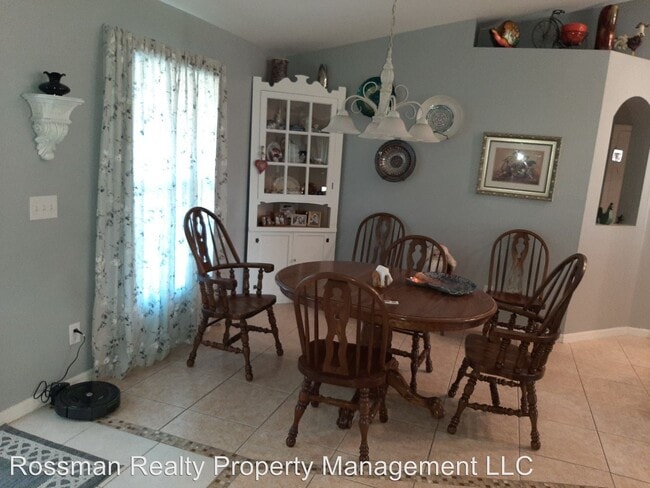 Building Photo - 3 br, 2 bath House - 460 Petite Avenue