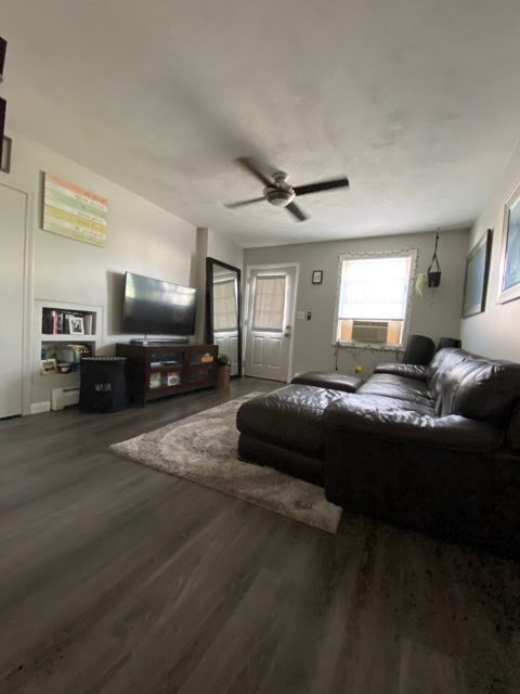 Primary Photo - 11 Williams St
