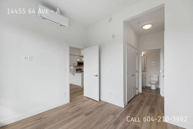 Building Photo - Brand New Condo in Sterling at Bell Centre - First Month Free!