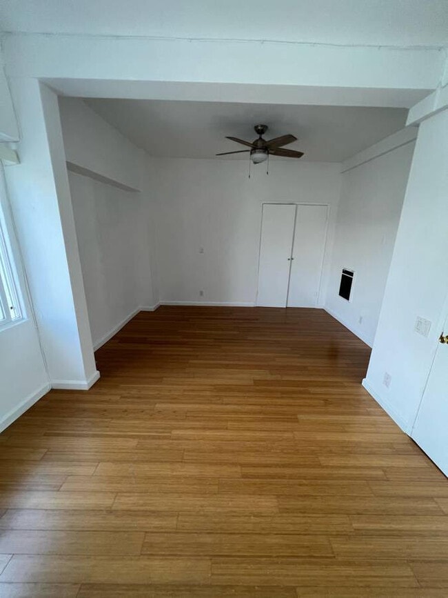 Building Photo - 1101 Ocean Front Walk