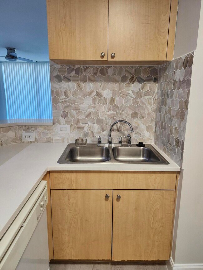 Foto del edificio - 505 Villa Cir