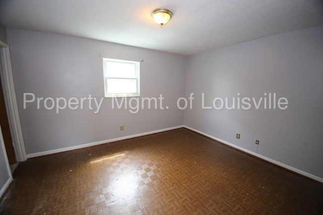 Building Photo - 814 Melford Ave