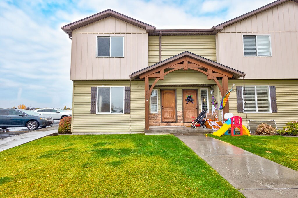 461 Countryside Ave, Rexburg, ID 83440 Townhome Rentals in Rexburg ID