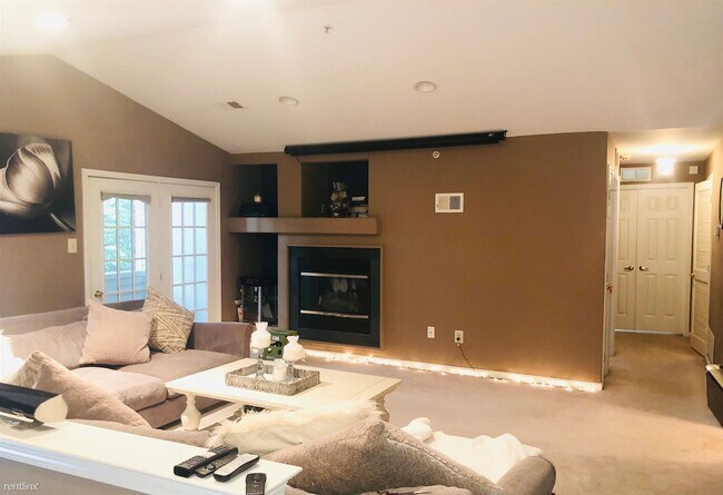 Foto del edificio - 2 br, 2 bath Condo - 616 Dresher Woods Dr