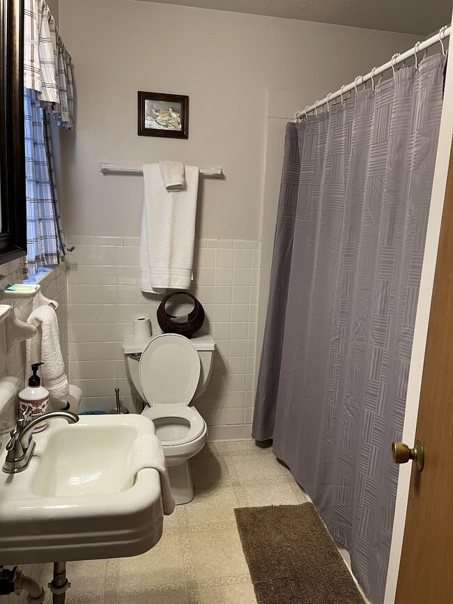 Building Photo - 75 Lakemont Cottage Trail-WNC Lake Life at...