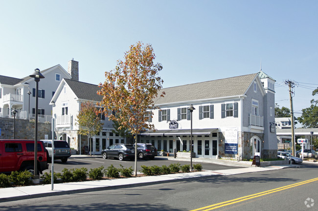Primary Photo - Saugatuck Center Residential