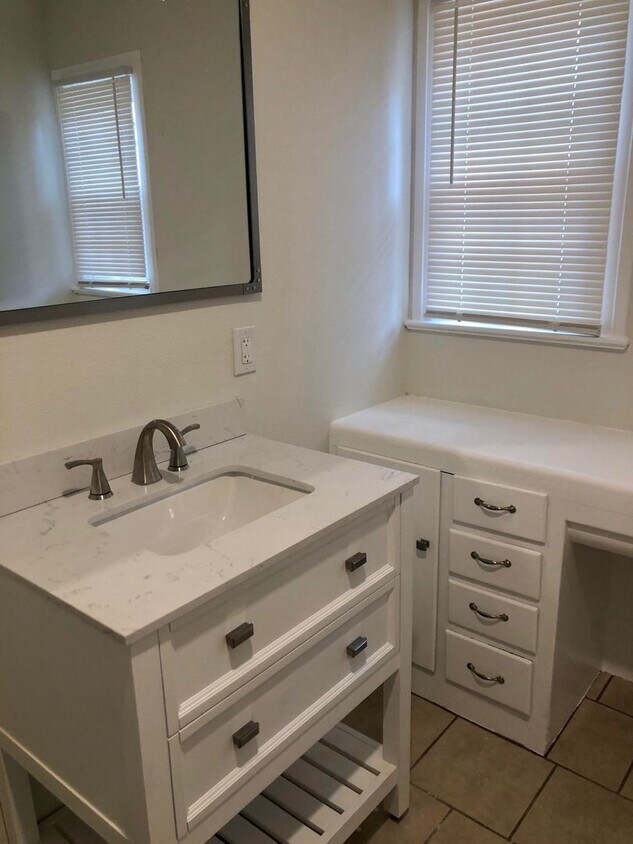 Foto principal - Pre leasing now for August 10th move in!