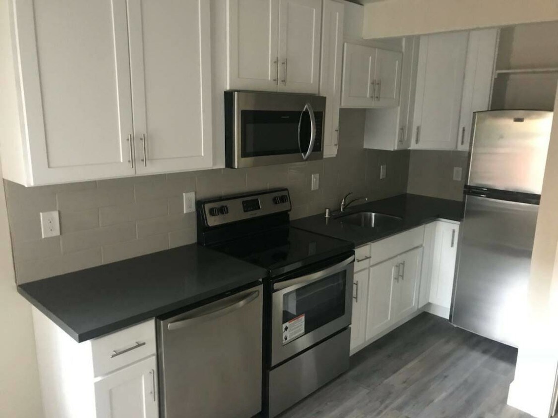 Foto principal - 1160 Elmer St
