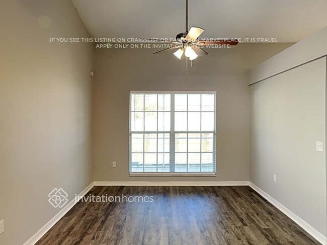 Building Photo - 10424 Autumnwood Dr