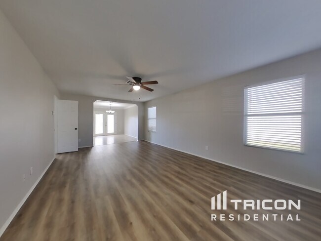 Building Photo - 145 Willow View
