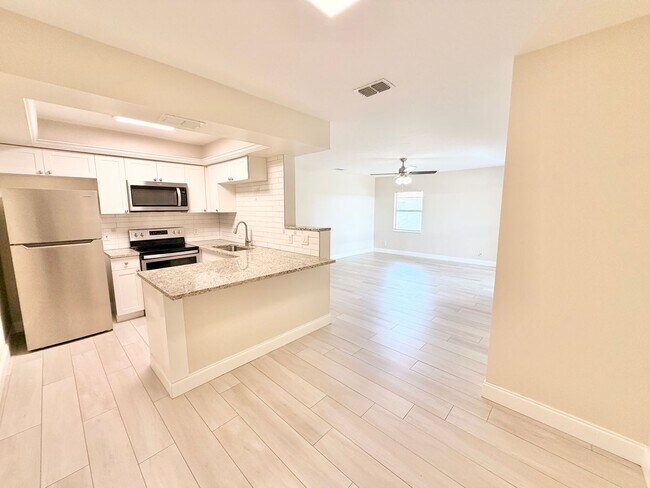 Foto del edificio - 4241 Gulfstream Dr