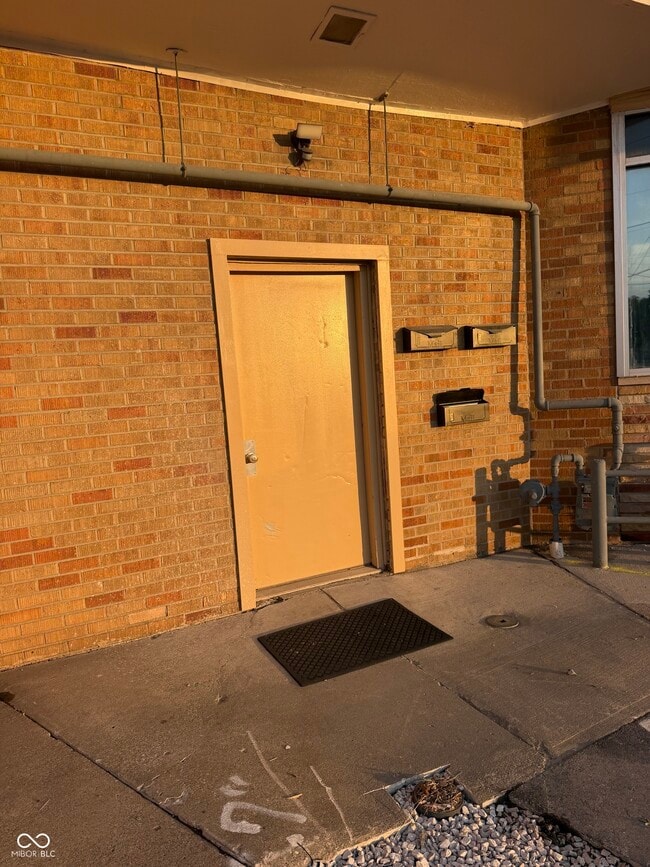 Building Photo - 3015 S Holt Rd