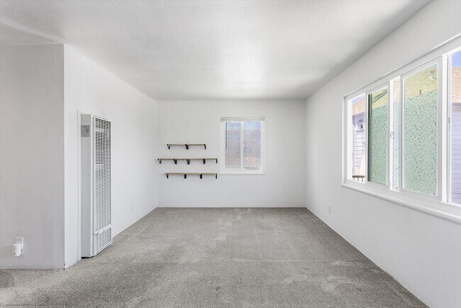 Building Photo - 2238 Encinal Ave