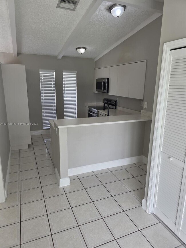 Foto del edificio - 16813 SW 107th Pl