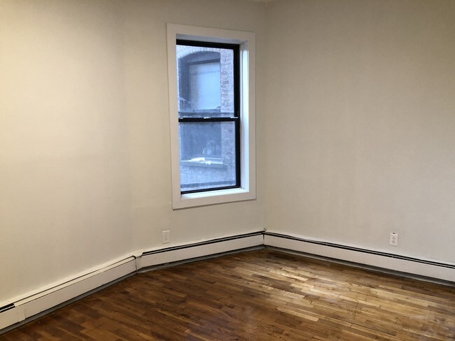 Building Photo - 200 Clinton Ave