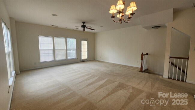 Foto del edificio - 10205 Garrett Grigg Rd