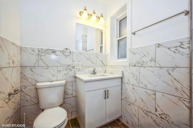 Foto del edificio - 3329 S Oakley Ave