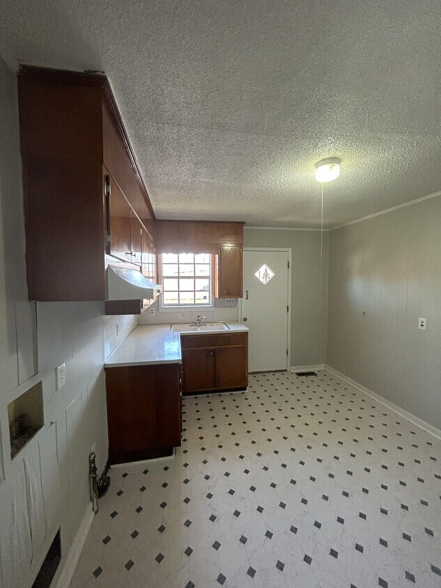 Building Photo - 501 Jerry Coleman St