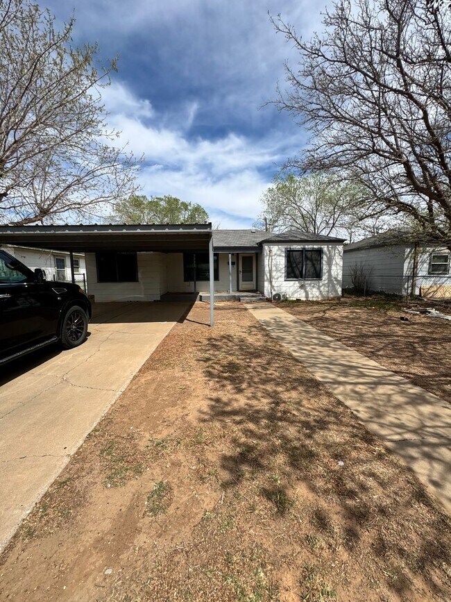 Foto del edificio - 3 Bedroom