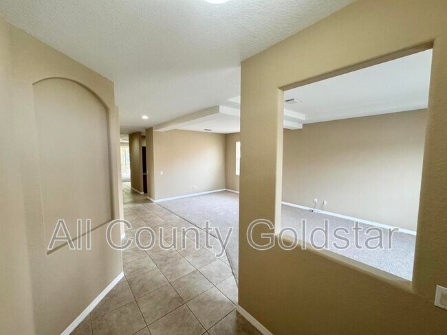 Building Photo - 11489 Tinder Ct