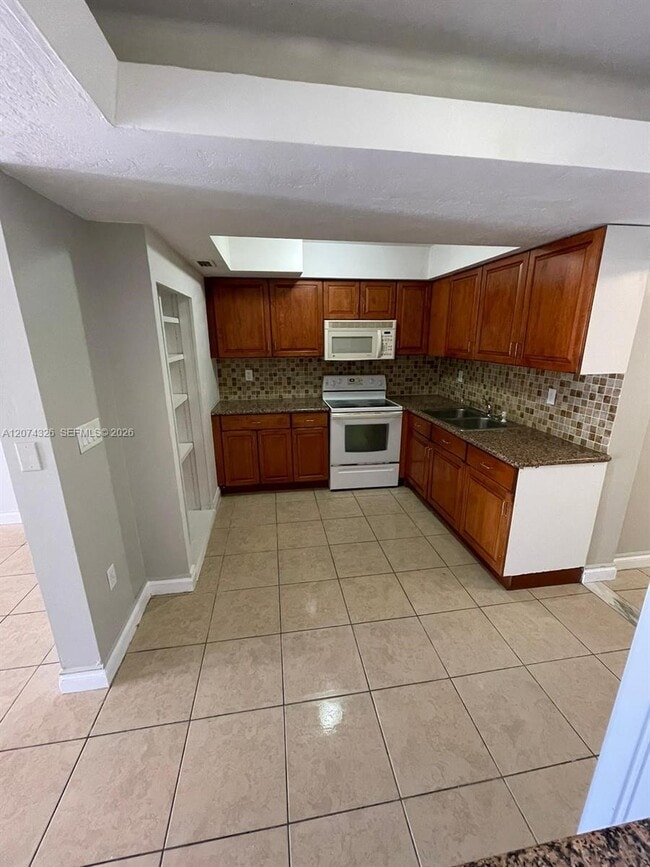 Building Photo - 1567 NW 60th Ave