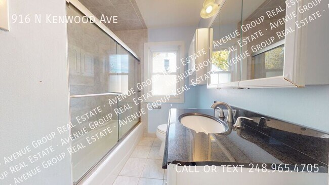 Foto del edificio - 916 N Kenwood Ave