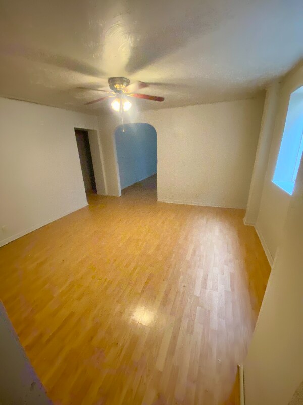 Primary Photo - 9 E Main St