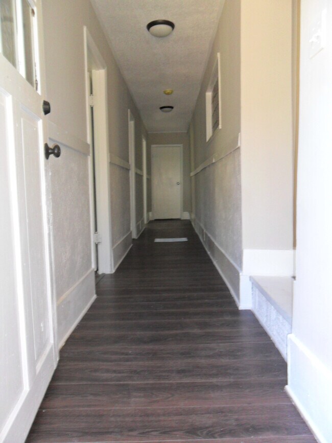 Foto del edificio - 1241 Johnson Ave